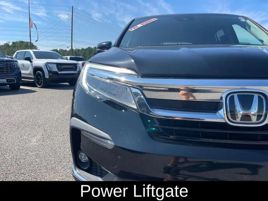 2022 Honda Pilot Touring photo 1