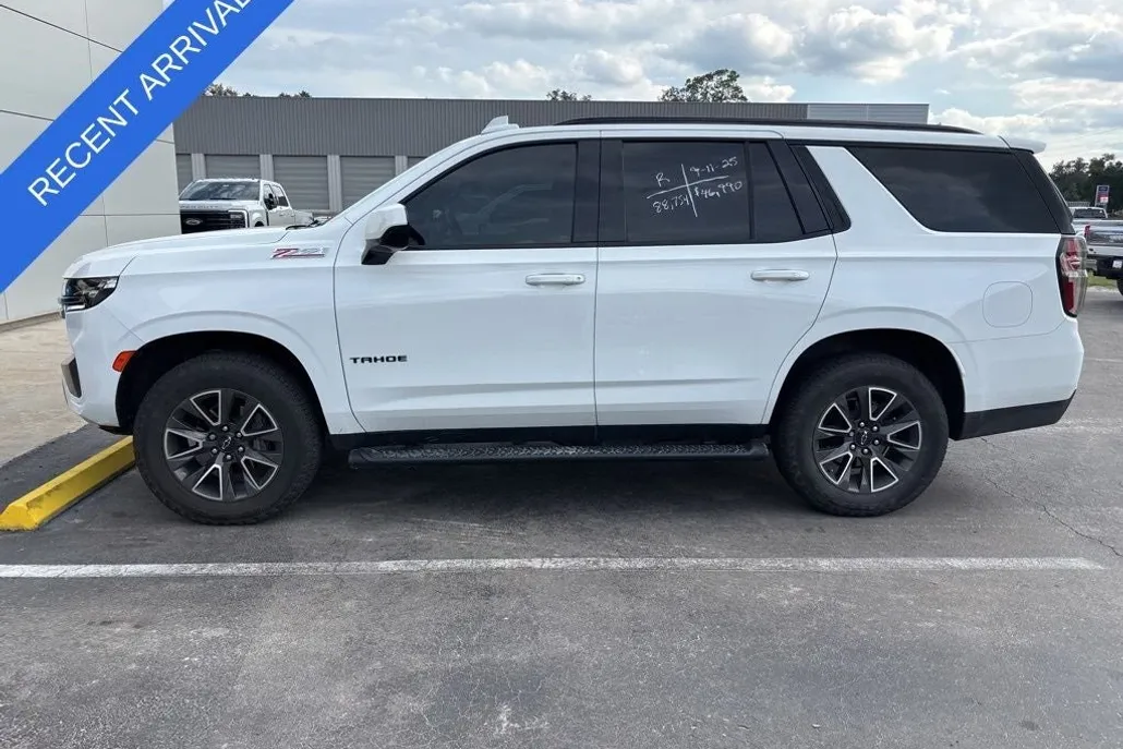 2021 Chevrolet Tahoe Z71 photo 1