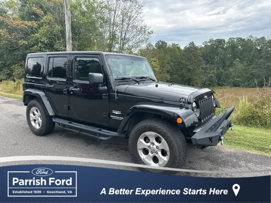 2013 Jeep Wrangler Unlimited Sahara photo 1