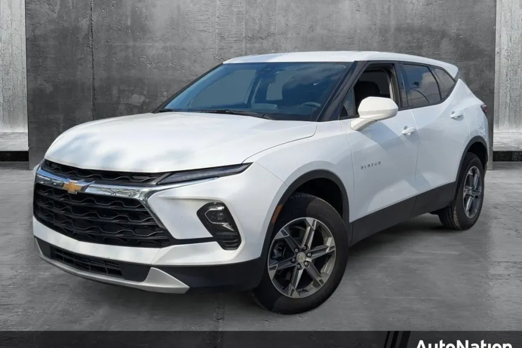 2025 Chevrolet Blazer 2LT photo 1
