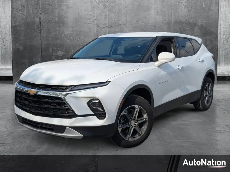 2025 Chevrolet Blazer 2LT photo 1