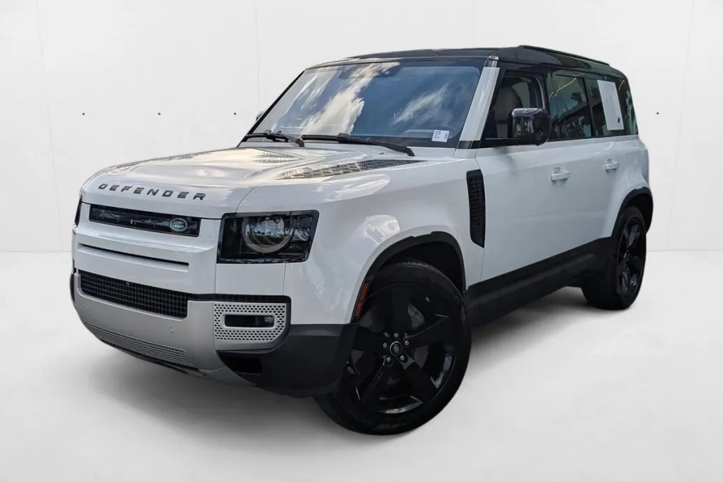 2020 Land Rover Defender 110 SE photo 1