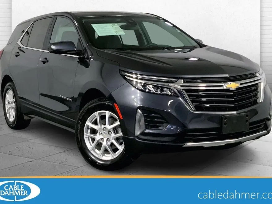 2022 Chevrolet Equinox LT photo 1