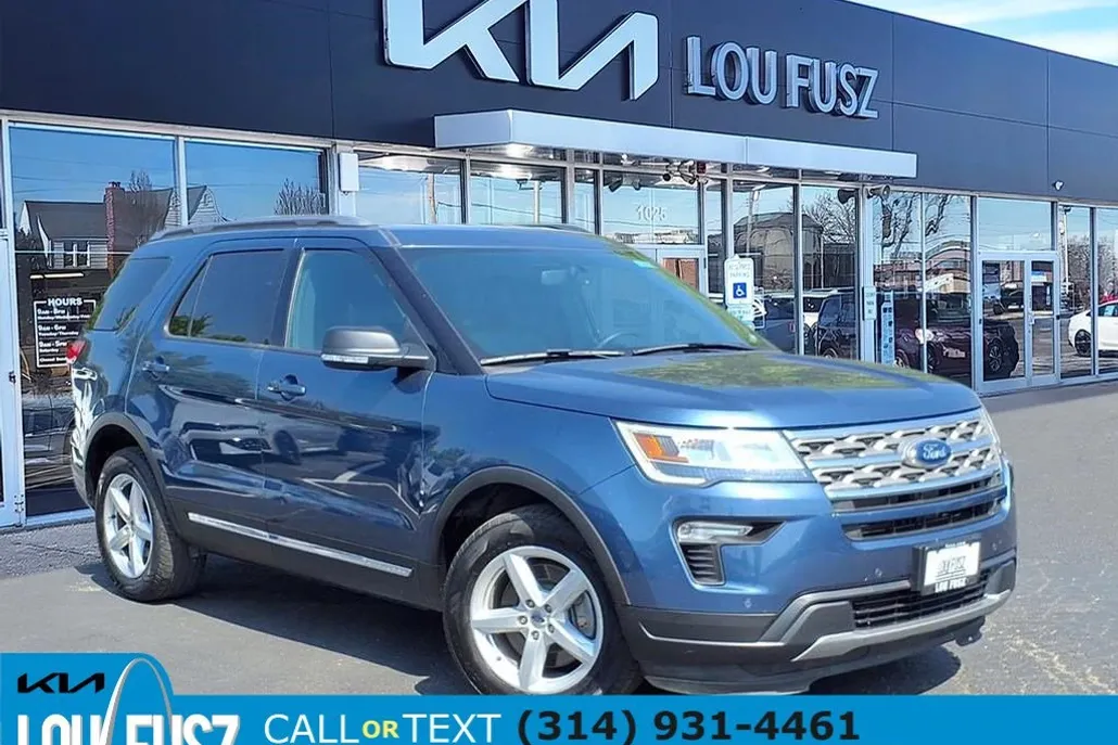 2018 Ford Explorer XLT photo 1