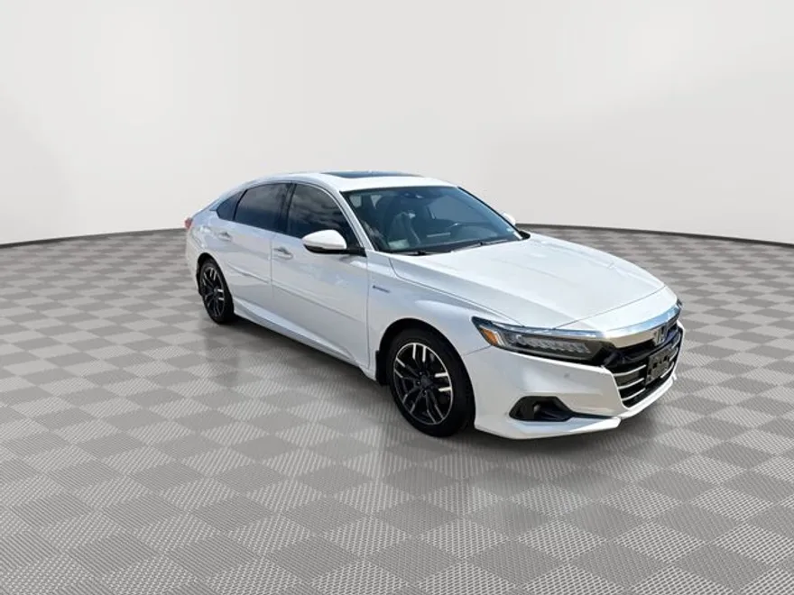 2022 Honda Accord Hybrid Touring photo 1