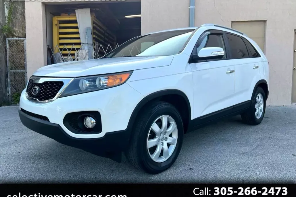 2013 Kia Sorento LX photo 1