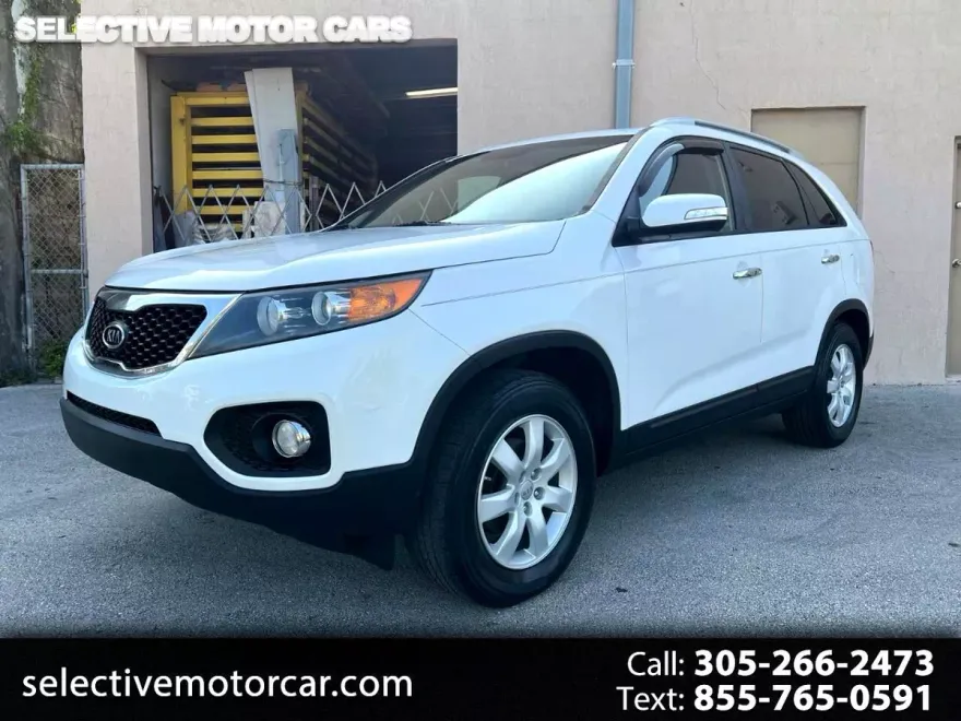 2013 Kia Sorento LX photo 1