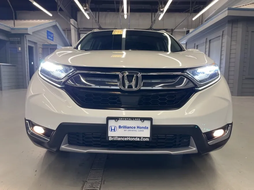 2019 Honda CR-V Touring photo 1
