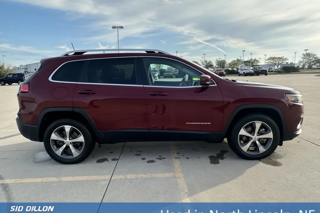2019 Jeep Cherokee Limited photo 1