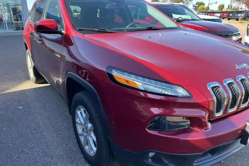 2017 Jeep Cherokee Latitude photo 1