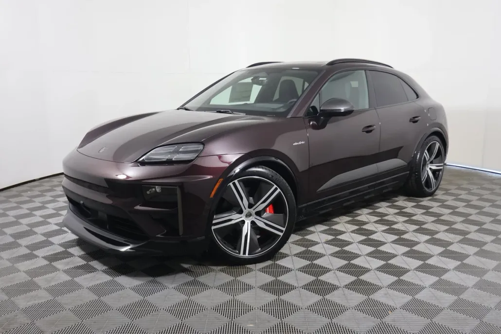 2024 Porsche Macan Electric photo 1
