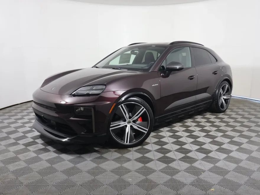 2024 Porsche Macan Electric photo 1