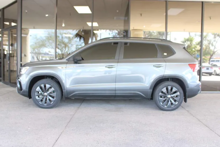 2024 Volkswagen Taos S photo 1