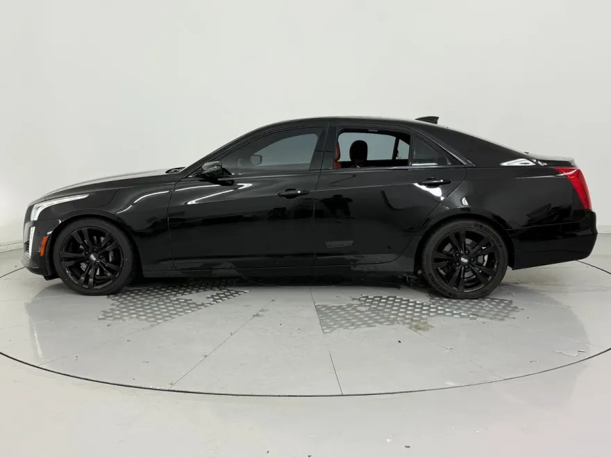 2016 Cadillac CTS Sedan Premium photo 1
