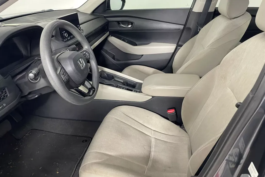 2023 Honda Accord LX photo 1