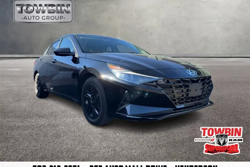 2021 Hyundai Elantra SEL photo 1