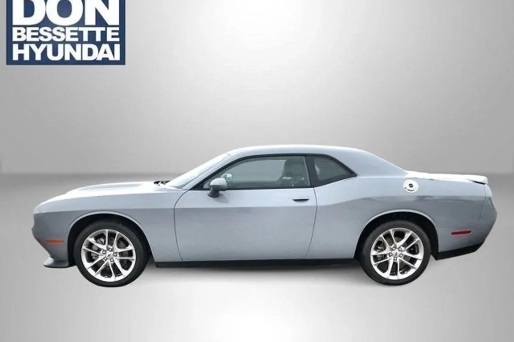 2022 Dodge Challenger GT photo 1