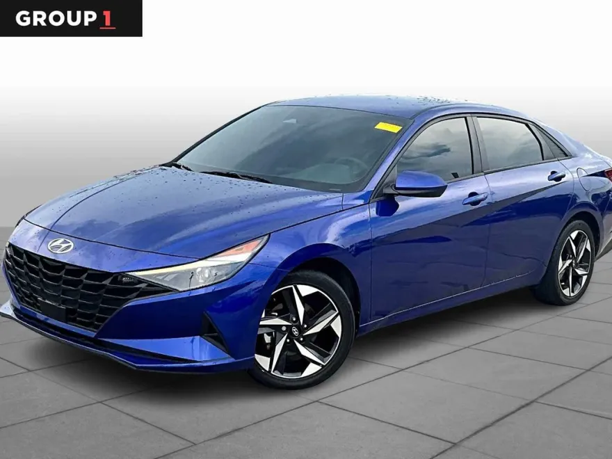2023 Hyundai Elantra SEL Convenience photo 1