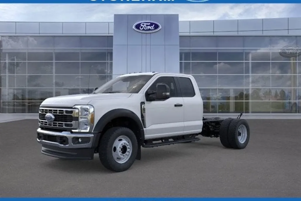 2025 Ford F-550 XL photo 1