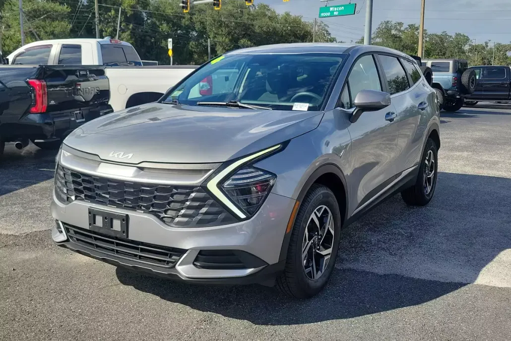 2024 Kia Sportage LX photo 1