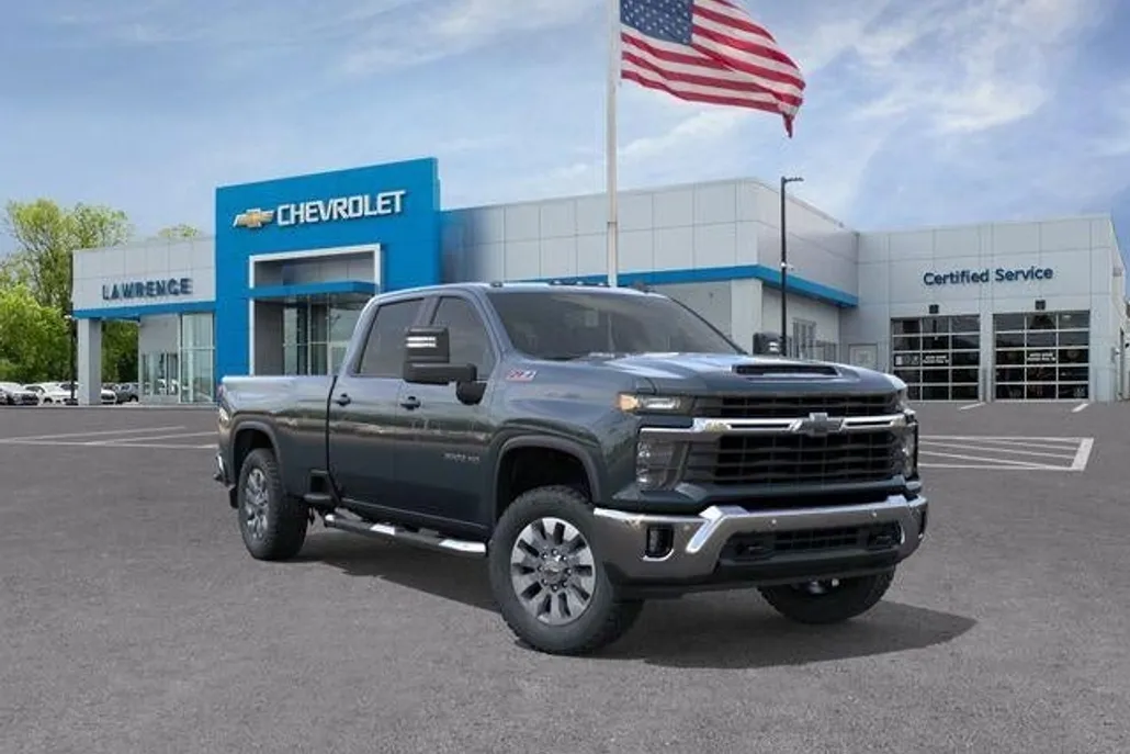 2025 Chevrolet Silverado 3500HD LT photo 1