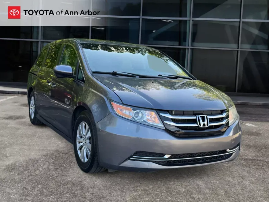 2016 Honda Odyssey EX photo 1