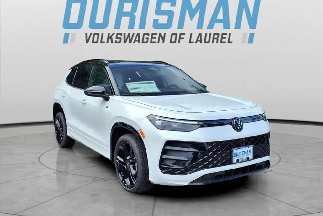 2025 Volkswagen Tiguan SE R-Line Black photo 1