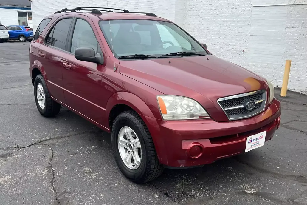 2005 Kia Sorento LX photo 1