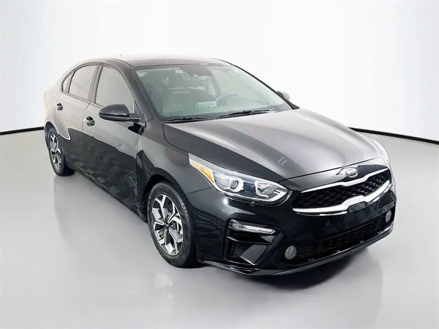 2021 Kia Forte LXS photo 1