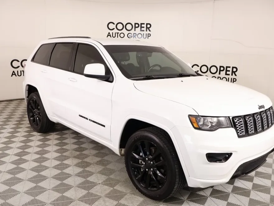 2020 Jeep Grand Cherokee Altitude photo 1