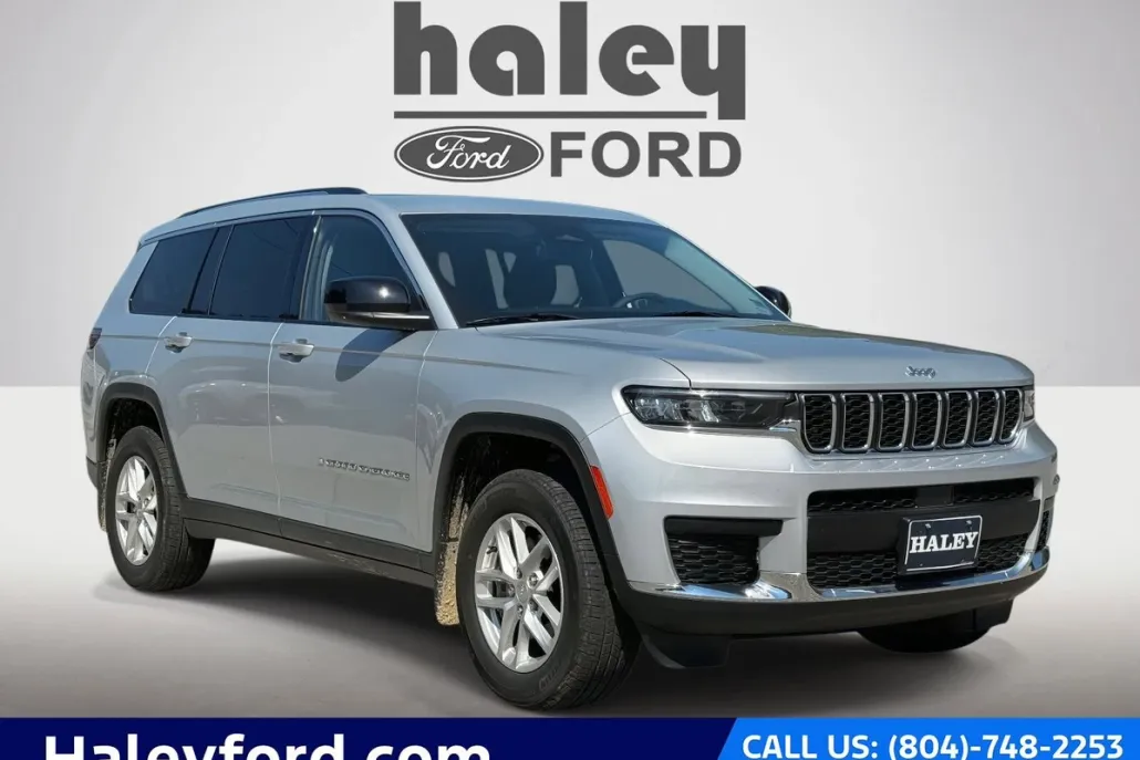 2023 Jeep Grand Cherokee Laredo photo 1
