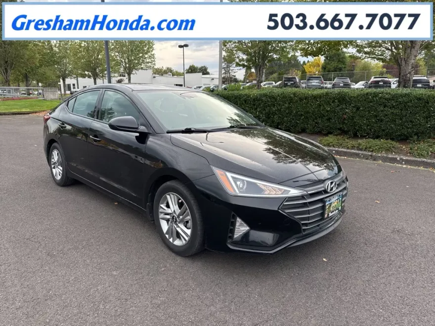 2020 Hyundai Elantra SEL photo 1
