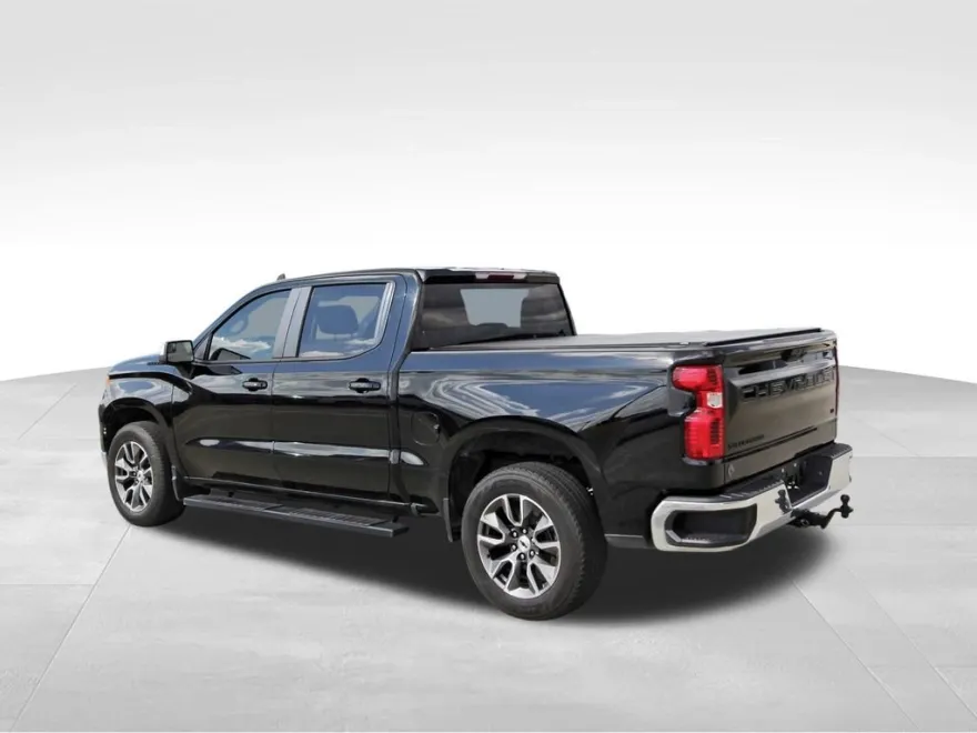 2023 Chevrolet Silverado 1500 LT photo 1