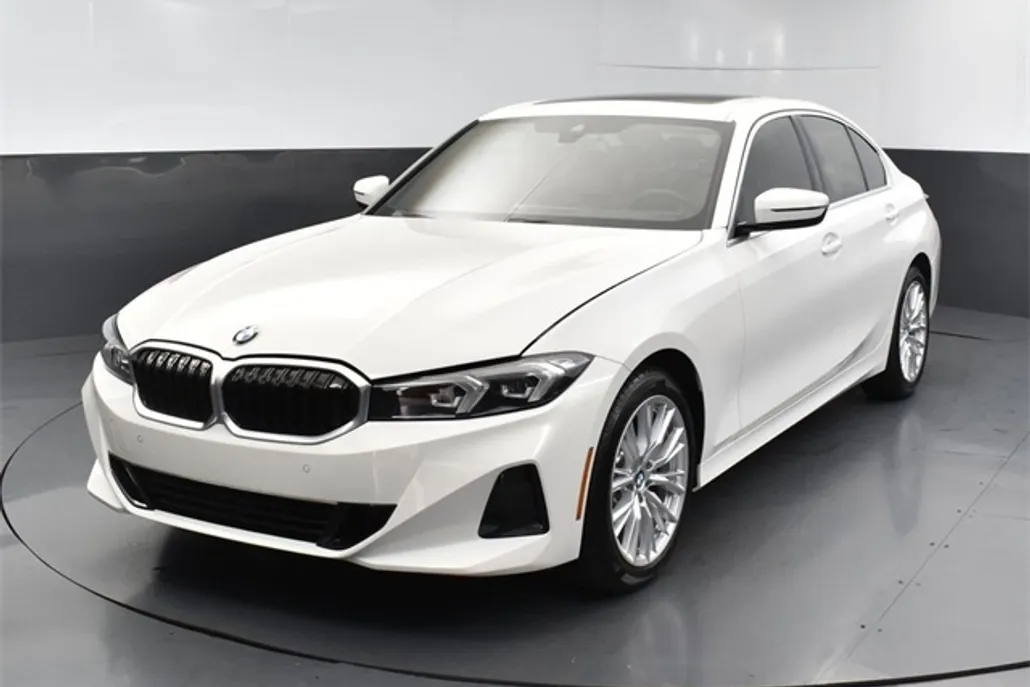 2024 Bmw 330i photo 1