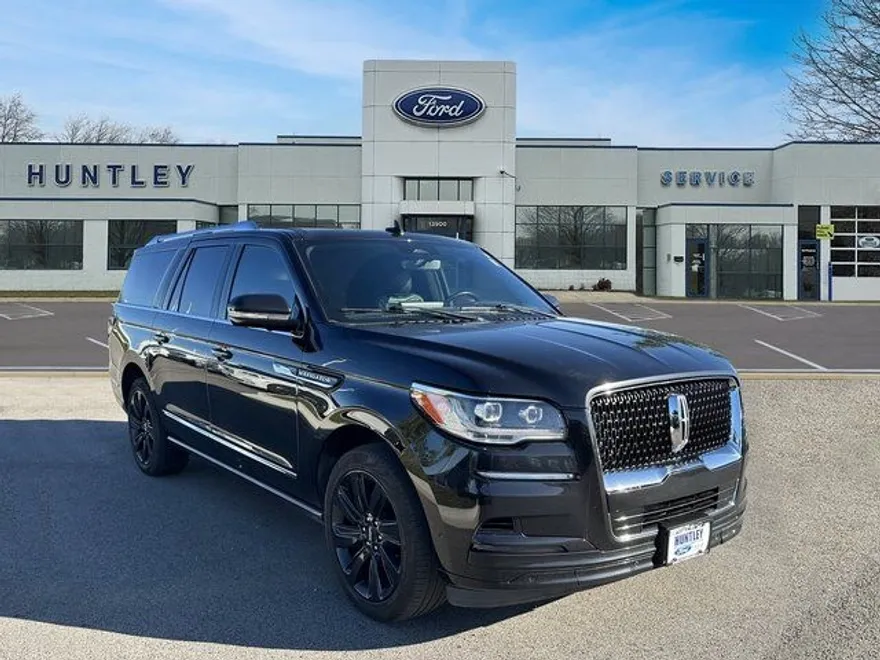2023 Lincoln Navigator L Reserve photo 1