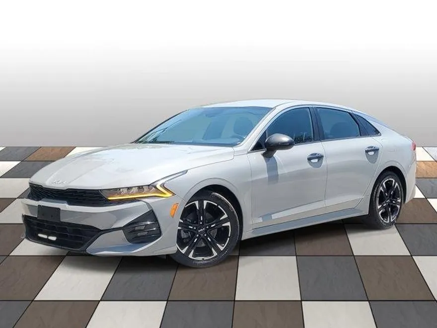 2022 Kia K5 GT-Line photo 1