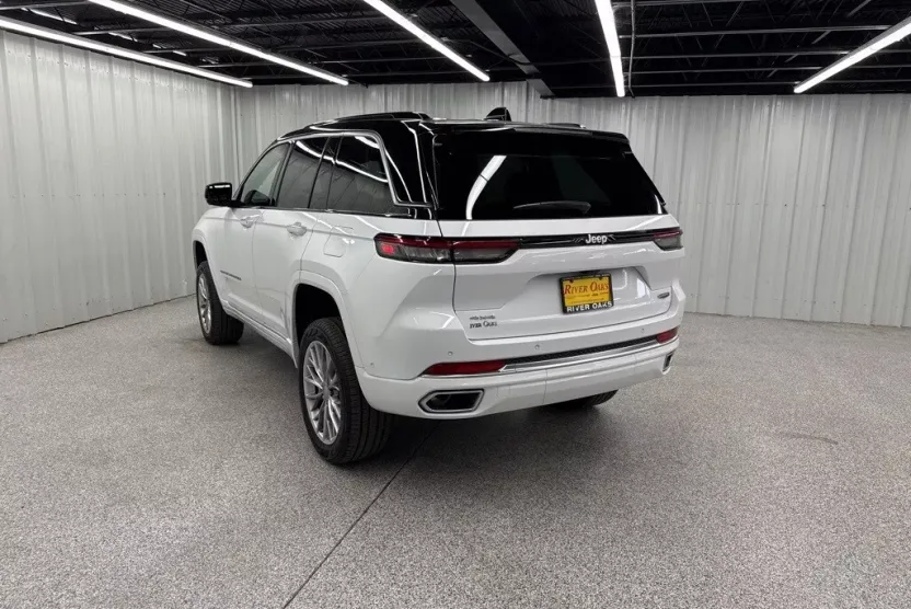 2025 Jeep Grand Cherokee Summit photo 1