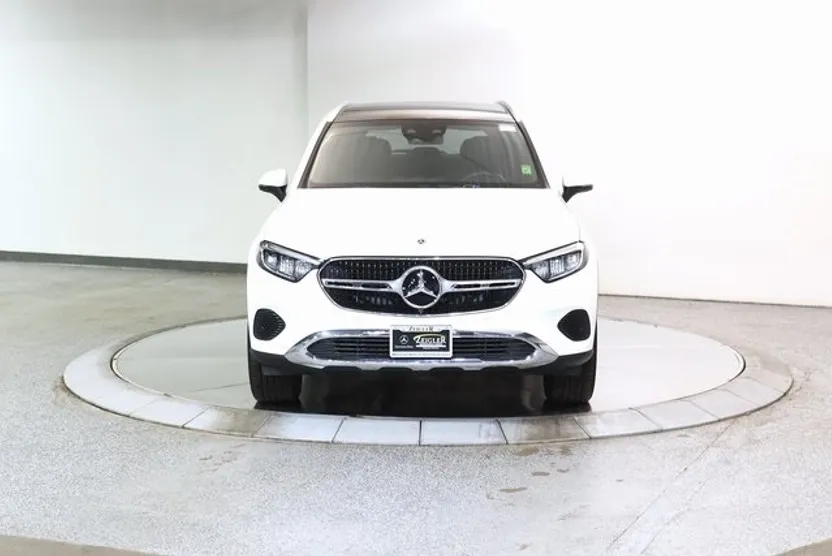 2025 Mercedes Benz GLC 300 4MATIC photo 1