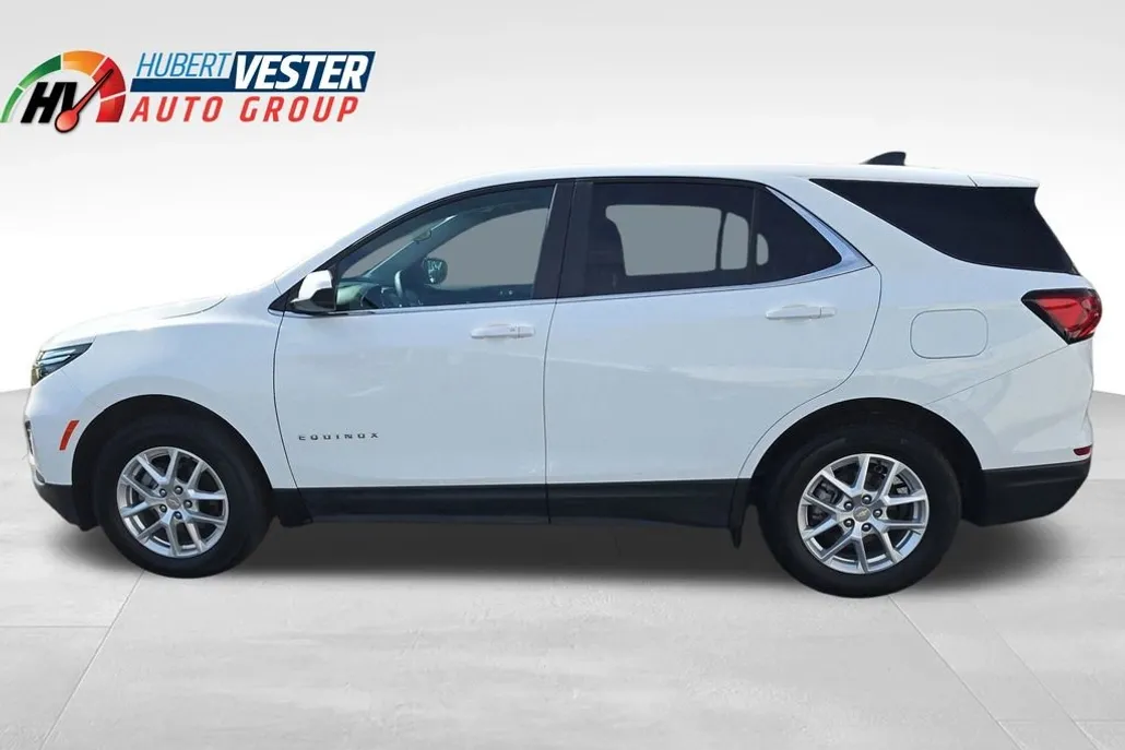 2024 Chevrolet Equinox LT photo 1