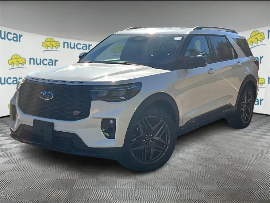 2025 Ford Explorer ST photo 1