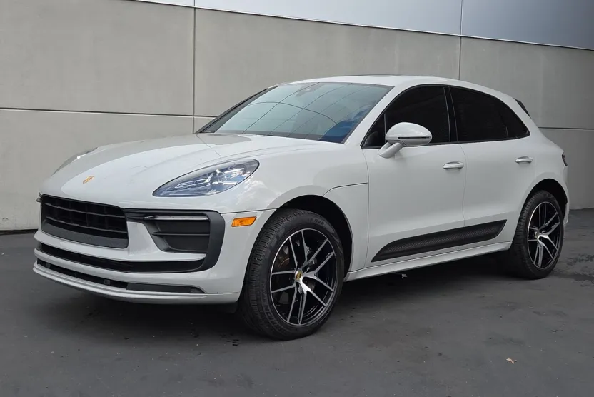 2022 Porsche Macan photo 1