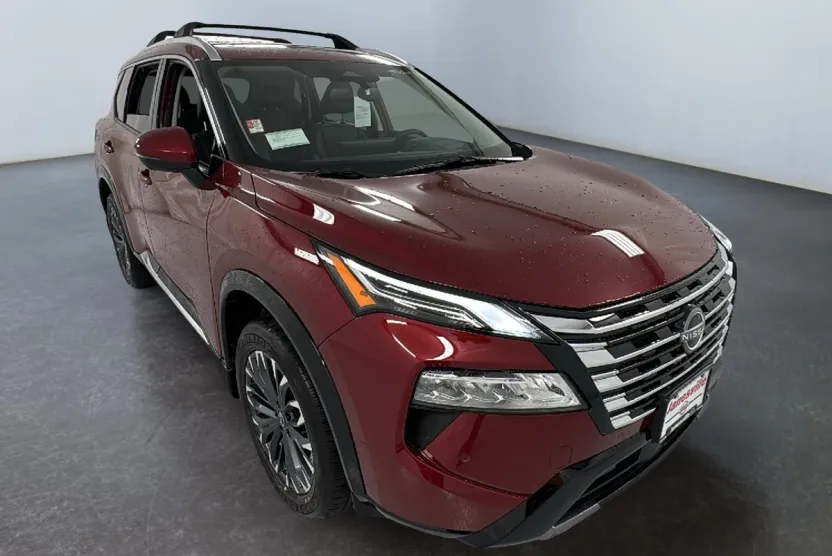 2026 Nissan Rogue Platinum photo 1