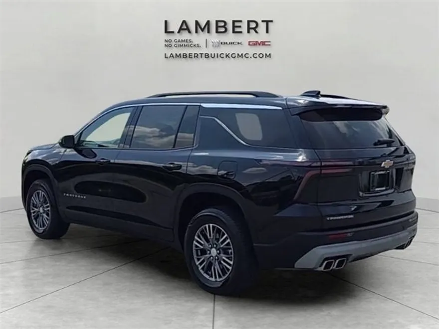 2025 Chevrolet Traverse photo 1