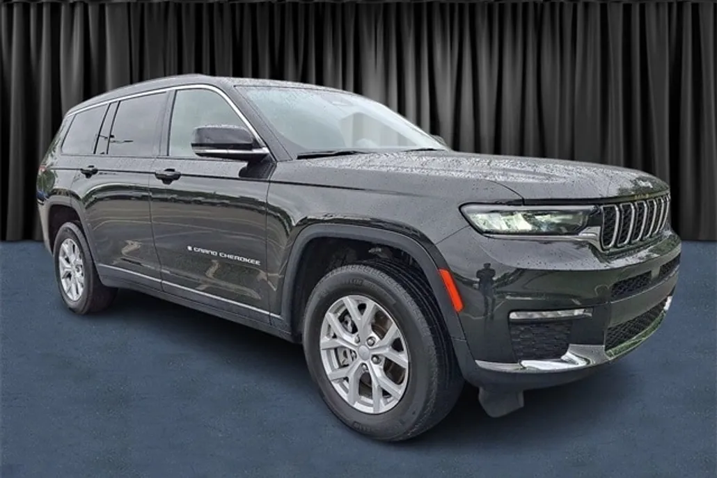2024 Jeep Grand Cherokee Limited photo 1