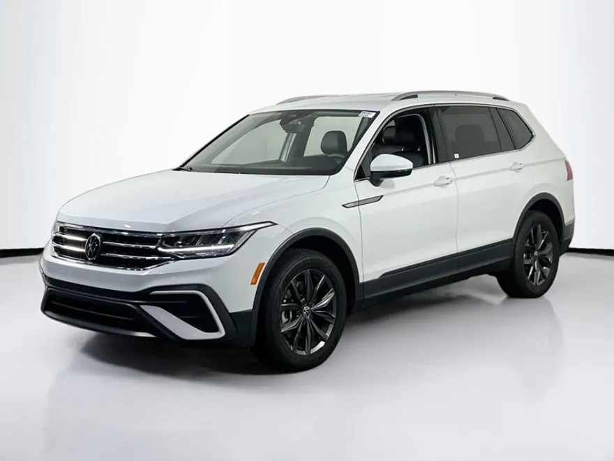 2022 Volkswagen Tiguan SE photo 1