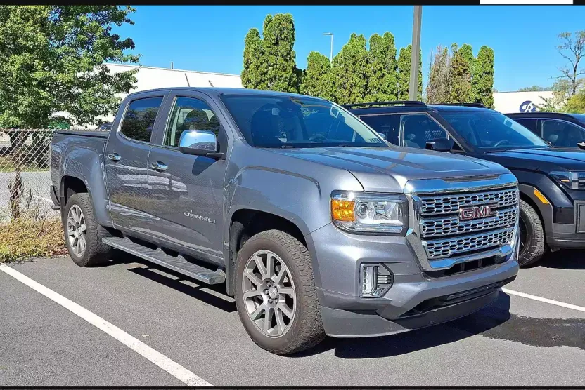 2022 Gmc Canyon Denali photo 1
