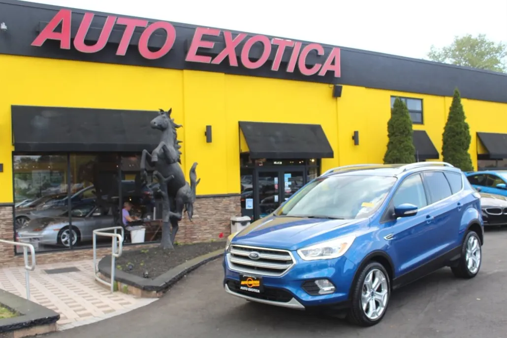 2017 Ford Escape Titanium photo 1