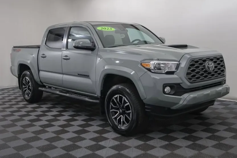 2023 Toyota Tacoma TRD Sport V6 photo 1