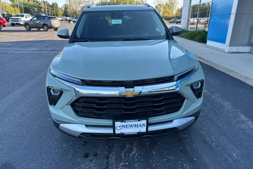 2026 Chevrolet Trailblazer LT photo 1
