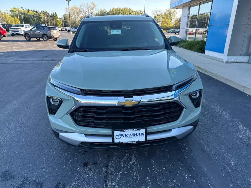 2026 Chevrolet Trailblazer LT photo 1